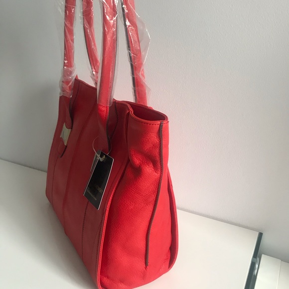 B.Makowsky Lipstick Red Golden Hardware Soft Genuine Leather Large Tote Bag - Picture 10 of 16